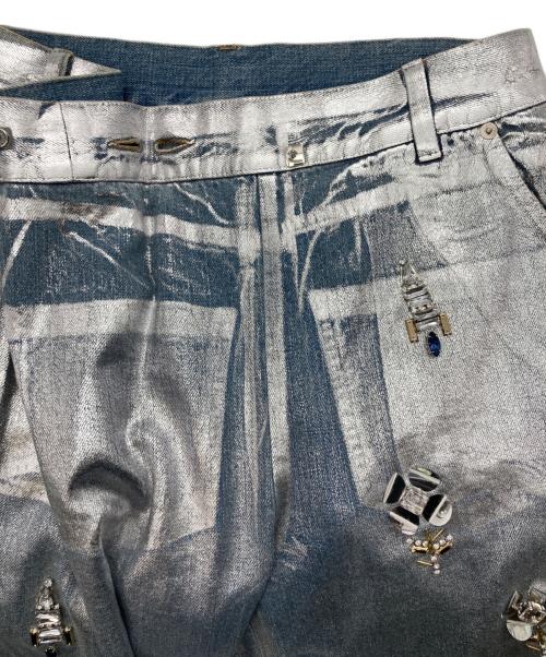 MUVEIL（ミュベール）MUVEIL (ミュベール) 装飾 コーティングデニムパンツ シルバー サイズ:38の古着・服飾アイテム