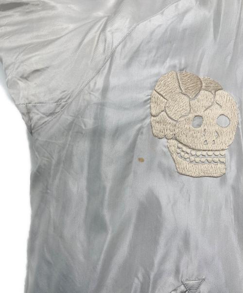 東洋エンタープライズ（トウヨウエンタープライズ）東洋エンタープライズ (トウヨウエンタープライズ) スーベニアジャケット SCULL×JAPAN MAP ブルー×ホワイト サイズ:Mの古着・服飾アイテム