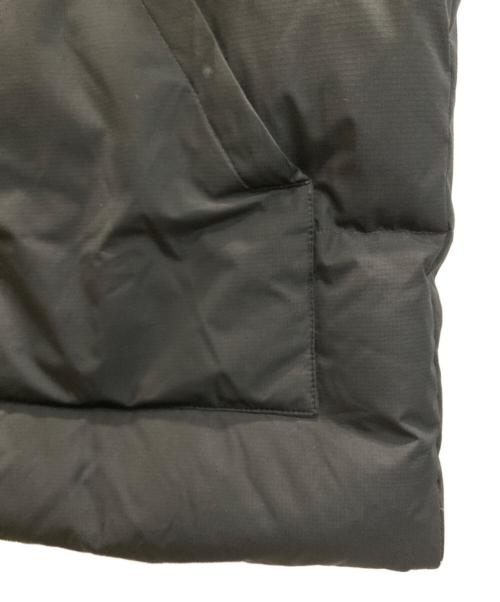 Calvin Klein Jeans（カルバンクラインジーンズ）Calvin Klein Jeans (カルバンクラインジーンズ) ショートレングス スタンドカラー ダウンジャケット ブラック サイズ:XSの古着・服飾アイテム