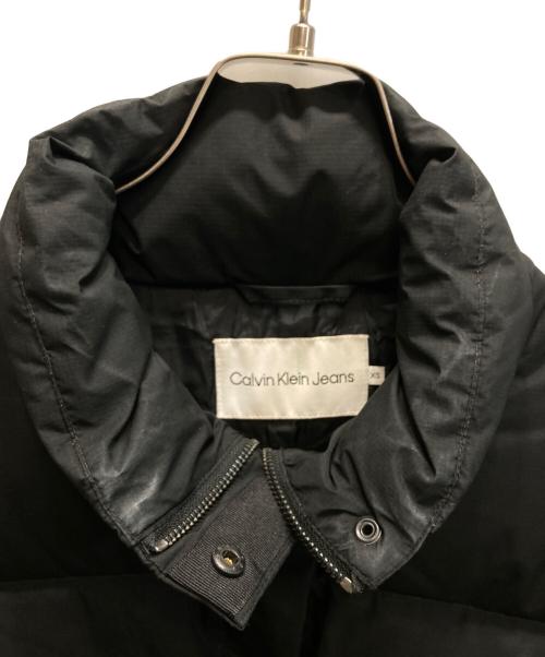 Calvin Klein Jeans（カルバンクラインジーンズ）Calvin Klein Jeans (カルバンクラインジーンズ) ショートレングス スタンドカラー ダウンジャケット ブラック サイズ:XSの古着・服飾アイテム