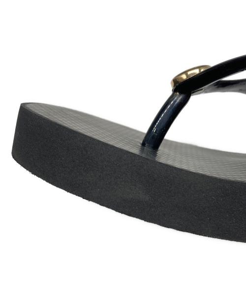 TORY BURCH（トリーバーチ）TORY BURCH (トリーバーチ) CUT-OUT WEDGEFLIP FLOP ブラック サイズ:SIZE US 10の古着・服飾アイテム