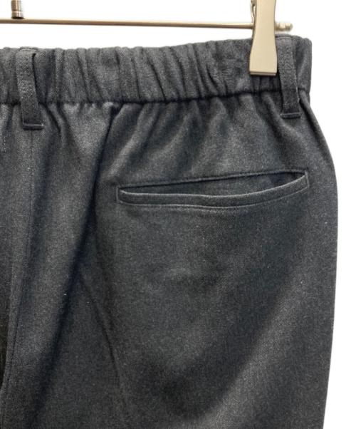 LAMOND（ラモンド）LAMOND (ラモンド) TWILL TWIST PANTS グレー サイズ:SIZE 2の古着・服飾アイテム