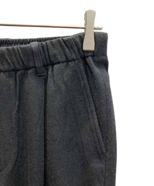 LAMOND（ラモンド）LAMOND (ラモンド) TWILL TWIST PANTS グレー サイズ:SIZE 2の古着・服飾アイテム