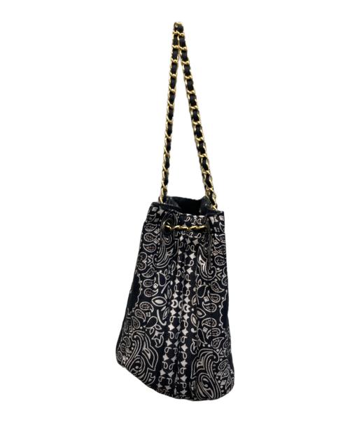 MALUS（マリュス）MALUS (マリュス) Bandana quilting shoulder bag ブラックの古着・服飾アイテム