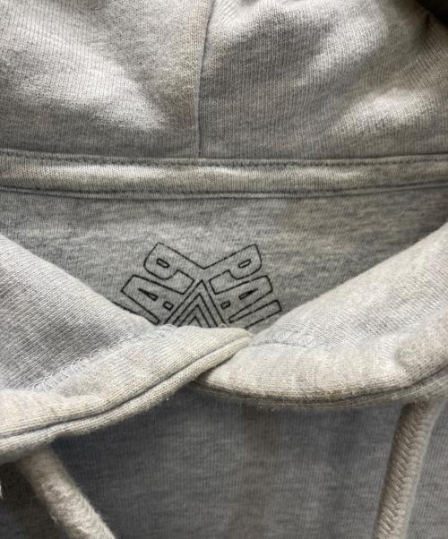 PALACE（パレス）PALACE (パレス) SURKIT HOOD/サーキット フード グレー サイズ:Mの古着・服飾アイテム