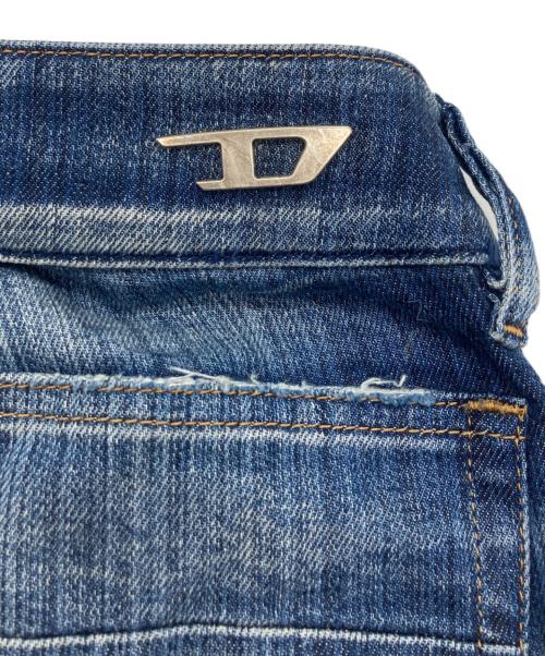 DIESEL（ディーゼル）DIESEL (ディーゼル) D-HUSH ブーツカットデニム/ディーハッシュ  インディゴ サイズ:SIZE W23×L30の古着・服飾アイテム