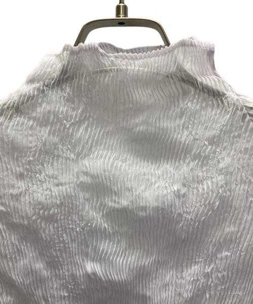 ISSEY MIYAKE（イッセイミヤケ）ISSEY MIYAKE (イッセイミヤケ) CHIFFON TWIST タートルネック プリーツ シアー カットソー ピンク サイズ:SIZE2の古着・服飾アイテム