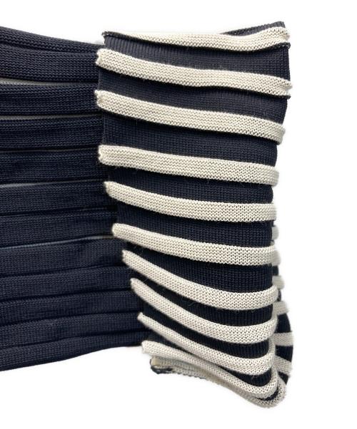 PLEATS PLEASE（プリーツプリーズ）PLEATS PLEASE (プリーツプリーズ) アシンメトリー 変形ニット ブラック×ベージュ サイズ:3の古着・服飾アイテム