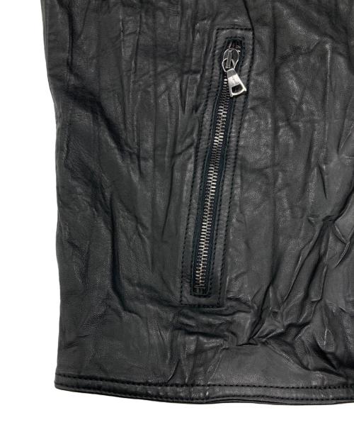 JOHN VARVATOS（ジョン・バルベイトス）JOHN VARVATOS (ジョン・バルベイトス) シープレザーノーカラージャケット ブラック サイズ:SIZE 52の古着・服飾アイテム