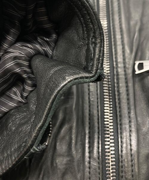 JOHN VARVATOS（ジョン・バルベイトス）JOHN VARVATOS (ジョン・バルベイトス) シープレザーノーカラージャケット ブラック サイズ:SIZE 52の古着・服飾アイテム