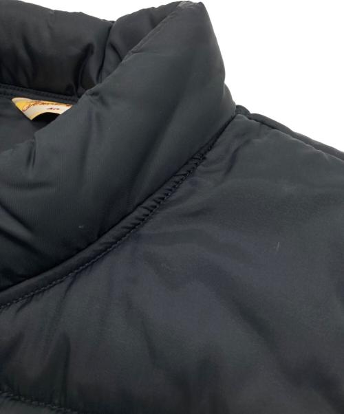 TENDERLOIN（テンダーロイン）TENDERLOIN (テンダーロイン) T-NRA VEST ワッペン付きナイロンベスト ブラック サイズ:SIZE 40の古着・服飾アイテム