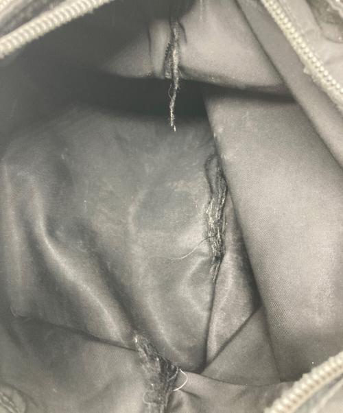 PRADA（プラダ）PRADA (プラダ) ナイロンショルダーバッグ ブラックの古着・服飾アイテム