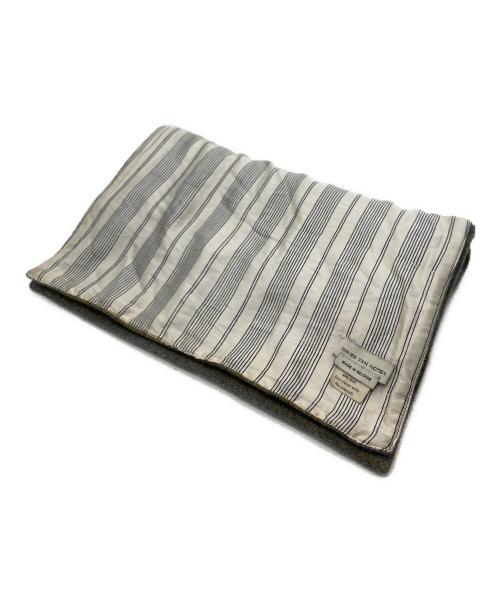 DRIES VAN NOTEN（ドリスヴァンノッテン）DRIES VAN NOTEN (ドリスヴァンノッテン) シルク混ストライプストール グレーの古着・服飾アイテム