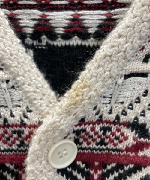 IROQUOIS（イロコイ）IROQUOIS (イロコイ) 7GG COOGI TUCK KNIT CD 7ゲージクージータックニットカーディガン ブラック×レッド サイズ:SIZE 2の古着・服飾アイテム