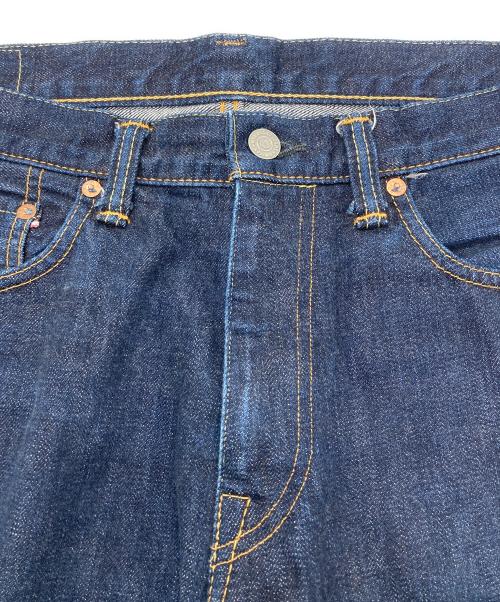 MOMOTARO JEANS（桃太郎ジーンズ）MOMOTARO JEANS (桃太郎ジーンズ) 15.7oz 特濃インディゴ出陣ナローテーパード インディゴ サイズ:SIZE W32の古着・服飾アイテム