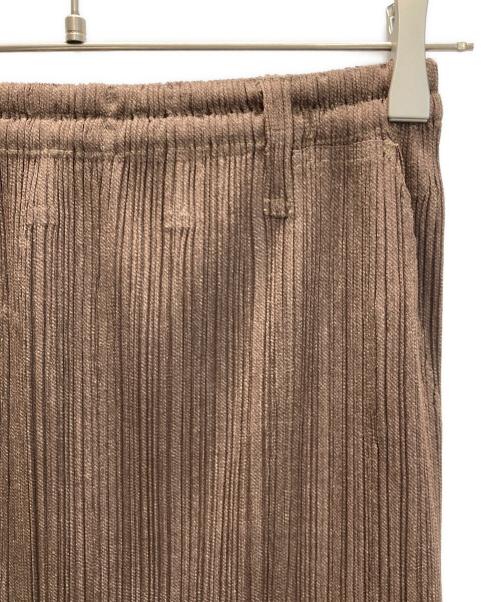 PLEATS PLEASE（プリーツプリーズ）PLEATS PLEASE (プリーツプリーズ) 転写プリーツスカート ブラウン サイズ:3の古着・服飾アイテム