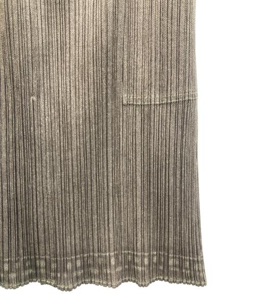 PLEATS PLEASE（プリーツプリーズ）PLEATS PLEASE (プリーツプリーズ) 転写プリーツスカート ブラウン サイズ:3の古着・服飾アイテム