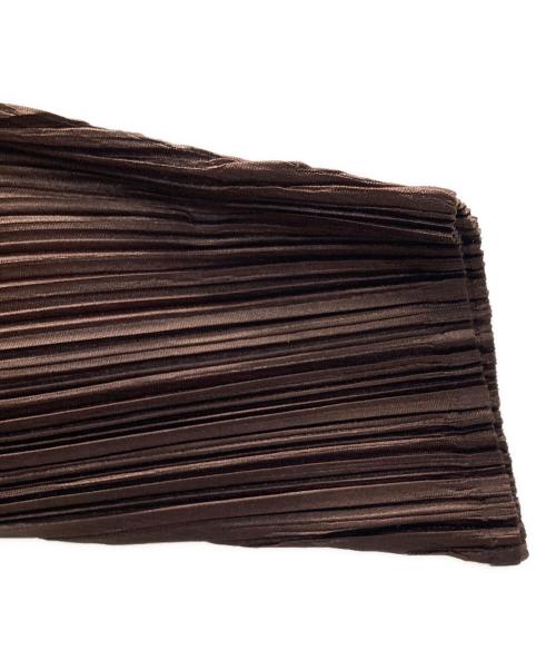 PLEATS PLEASE（プリーツプリーズ）PLEATS PLEASE (プリーツプリーズ) スキッパーカラープリーツブラウス ブラウン サイズ:4 未使用品の古着・服飾アイテム