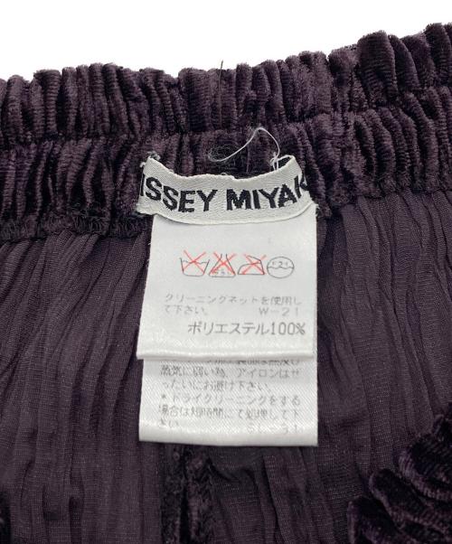 ISSEY MIYAKE（イッセイミヤケ）ISSEY MIYAKE (イッセイミヤケ) コーデュロイプリーツパンツ パープル サイズ:SIZE Mの古着・服飾アイテム