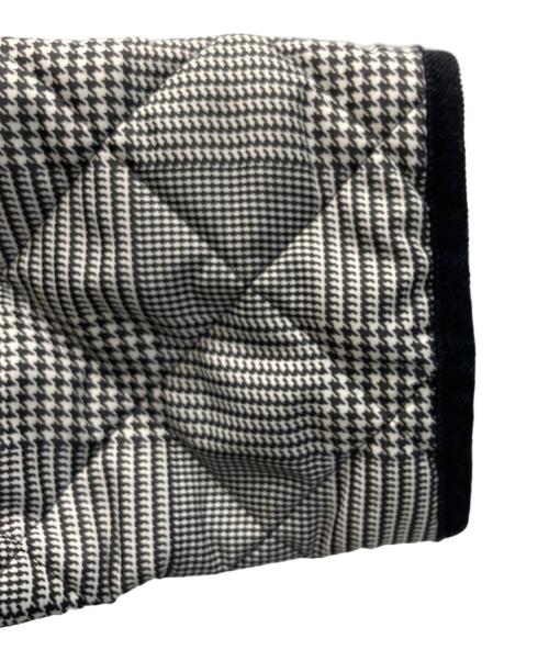 Traditional Weatherwear（トラディショナルウェザーウェア）Traditional Weatherwear (トラディショナルウェザーウェア) ノーカラーキルティングコート ホワイト×ブラック サイズ:36の古着・服飾アイテム