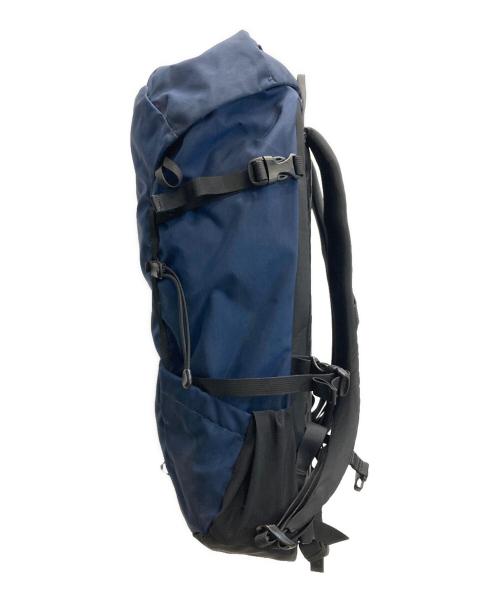 ARC'TERYX（アークテリクス）ARC'TERYX (アークテリクス) BRIZE 25 Backpack ネイビーの古着・服飾アイテム