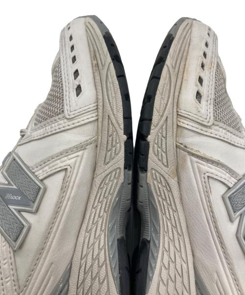 NEW BALANCE（ニューバランス）NEW BALANCE (ニューバランス) ローカットスニーカー ベージュ サイズ:SIZE 25.5cmの古着・服飾アイテム