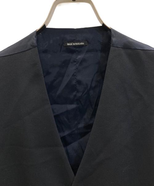 GIORGIO ARMANI STAFF（ジョルジョアルマーニスタッフ）GIORGIO ARMANI STAFF (ジョルジョアルマーニスタッフ) ジレ ブラック サイズ:SIZE 46 未使用品の古着・服飾アイテム