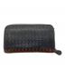 BOTTEGA VENETA（ボッテガベネタ）の古着「イントレチャートラウンドジップウォレット」｜グレー×ブラウン
