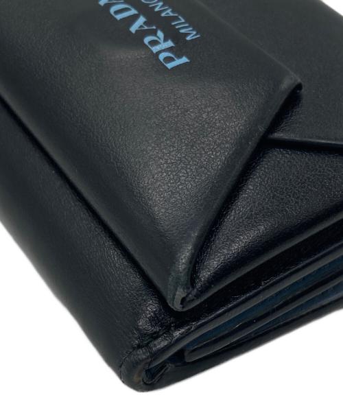 PRADA（プラダ）PRADA (プラダ) 3つ折り財布 ブラックの古着・服飾アイテム