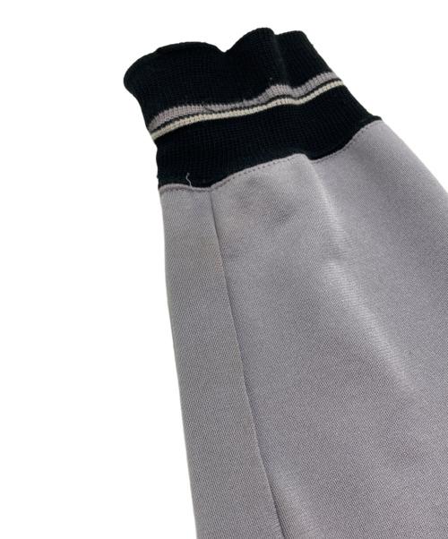 adidas（アディダス）adidas (アディダス) トラックジャケット グレー サイズ:Mの古着・服飾アイテム