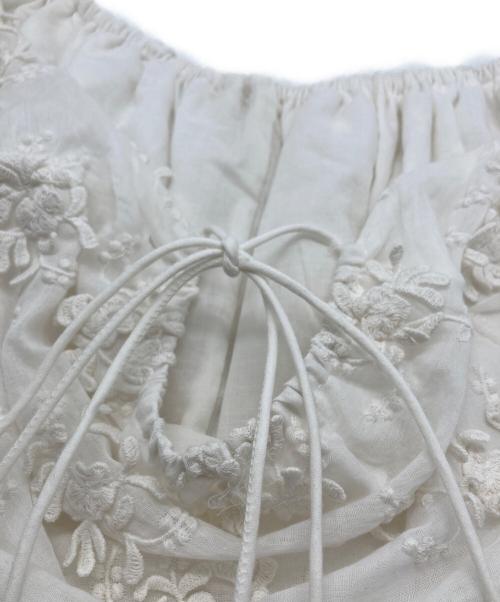 SLOBE IENA（スローブ イエナ）SLOBE IENA (スローブ イエナ) crinkle crinkle crinkle (クリンクル クリンクル クリンクル) embroidery camisol ホワイト サイズ:Free 未使用品の古着・服飾アイテム