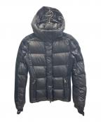 PRADAプラダ）の古着「トライアングルロゴホワイトグースダウンジャケット」｜ブラック