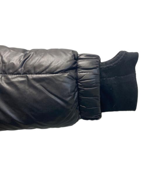 PRADA（プラダ）PRADA (プラダ) トライアングルロゴホワイトグースダウンジャケット ブラック サイズ:38の古着・服飾アイテム