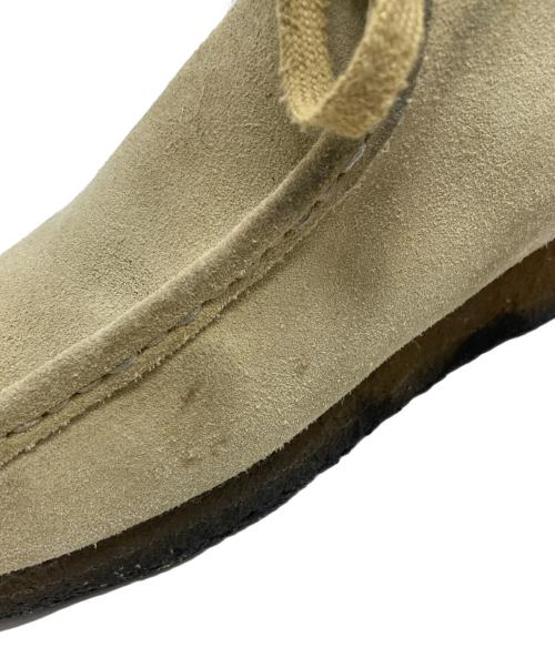 CLARKS（クラークス）CLARKS (クラークス) ワラビーブーツ ベージュ サイズ:SIZE 25.5cmの古着・服飾アイテム