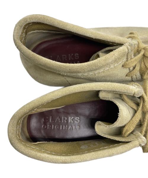 CLARKS（クラークス）CLARKS (クラークス) ワラビーブーツ ベージュ サイズ:SIZE 25.5cmの古着・服飾アイテム