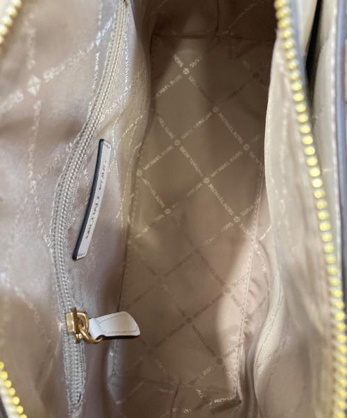 MICHAEL KORS（マイケル・コース）MICHAEL KORS (マイケル・コース) MERCER トップジップ ベルテッド サッチェル スモール 2WAYショルダーバッグ ベージュの古着・服飾アイテム