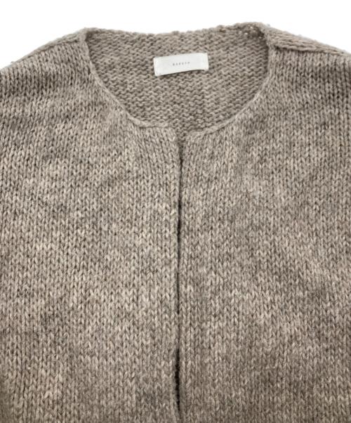 KAGURE（カグレ）kagure (カグレ) ペルークルーネックカーディガン ベージュ サイズ:SIZE Freeの古着・服飾アイテム