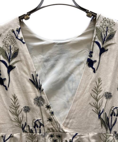 Marble SUD（マーブルシュッド）Marble SUD (マーブルシュッド) EMB higotai 2WAY JUMPER SK アイボリー サイズ:下記参照の古着・服飾アイテム