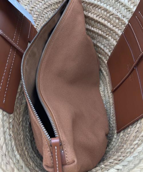 HEREU（ヘリュー）HEREU (ヘリュー) CABAS ストロー カゴ ハンドバッグ ベージュ×ブラウン サイズ:下記参照 未使用品の古着・服飾アイテム