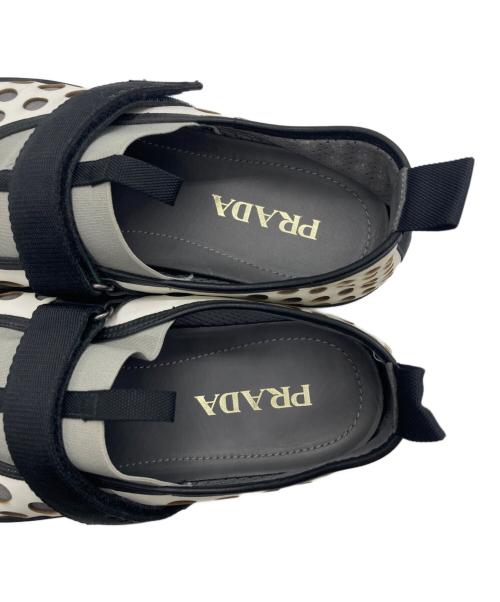 PRADA（プラダ）PRADA (プラダ) ラバードットメッシュシューズ ホワイト×ブラック サイズ:SIZE 10の古着・服飾アイテム