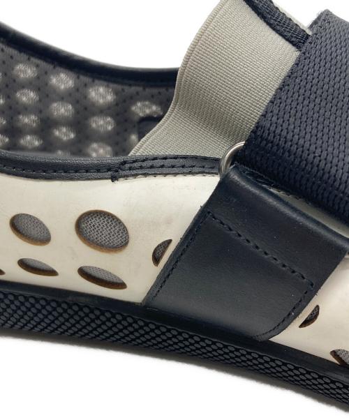 PRADA（プラダ）PRADA (プラダ) ラバードットメッシュシューズ ホワイト×ブラック サイズ:SIZE 10の古着・服飾アイテム