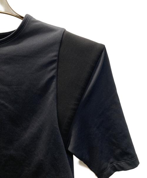 ISSEY MIYAKE（イッセイミヤケ）ISSEY MIYAKE (イッセイミヤケ) FIGURATIVE クロップドトップス ブラック サイズ:SIZE 2の古着・服飾アイテム
