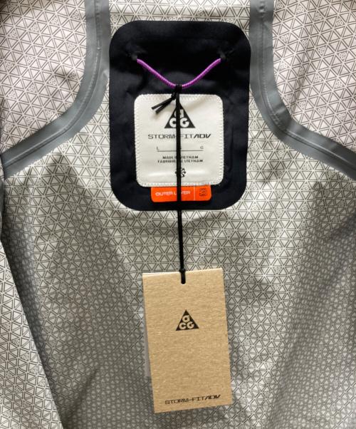 NIKE ACG（ナイキエーシージー）NIKE ACG (ナイキエーシージー) 'PHANTASMA' STORM-FIT ADV ジャケット パープル×オレンジ サイズ:L 未使用品の古着・服飾アイテム