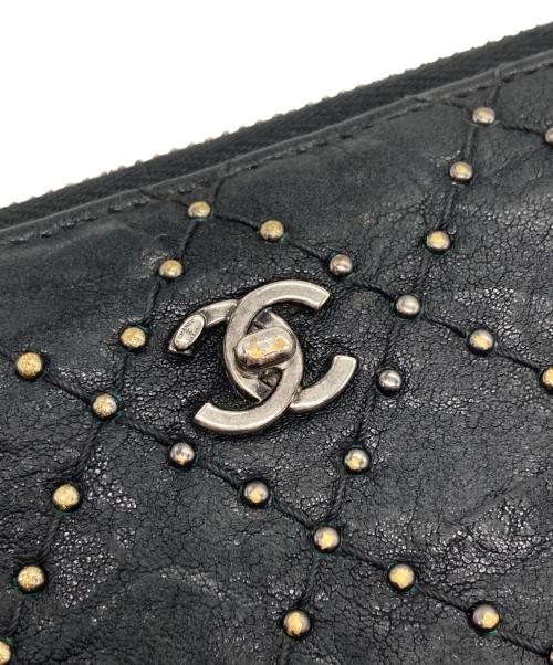 CHANEL（シャネル）CHANEL (シャネル) スタッズラウンドファスナーウォレット ブラック サイズ:下記参照の古着・服飾アイテム