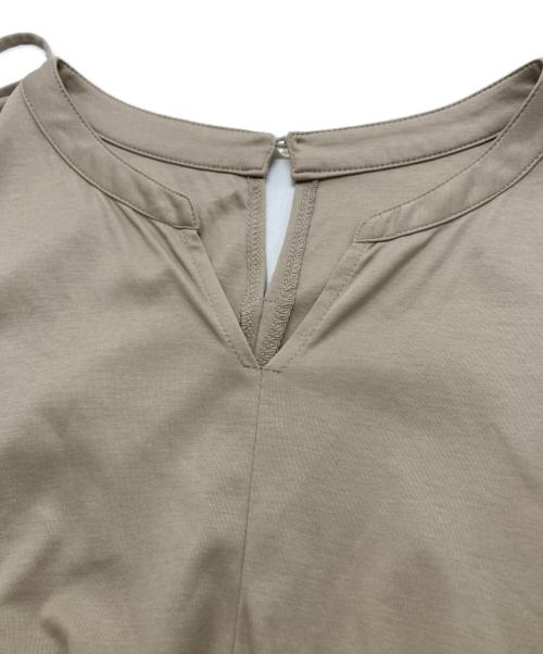 La lune（ラリューン）La lune (ラリューン) ノースリーブリボンティアードスキッパーワンピース ベージュ サイズ:SIZE Freeの古着・服飾アイテム