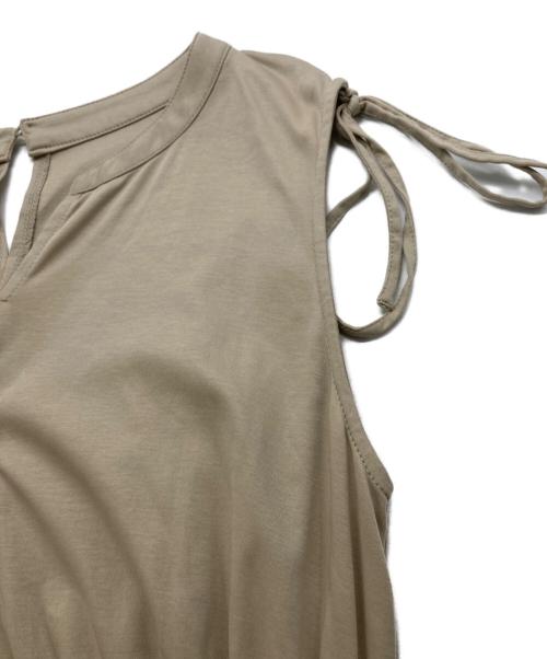 La lune（ラリューン）La lune (ラリューン) ノースリーブリボンティアードスキッパーワンピース ベージュ サイズ:SIZE Freeの古着・服飾アイテム