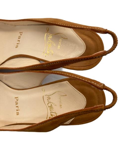 Christian Louboutin（クリスチャン・ルブタン）Christian Louboutin (クリスチャン・ルブタン) ラウンドトゥー ヒールサンダル ブラウン サイズ:SIZE 37の古着・服飾アイテム