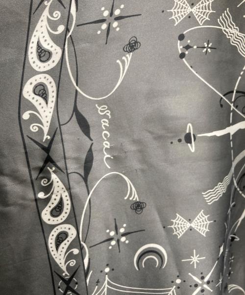 sacai（サカイ）sacai (サカイ) Dr.Woo Bandana T-shirt グレー サイズ:SIZE 2の古着・服飾アイテム