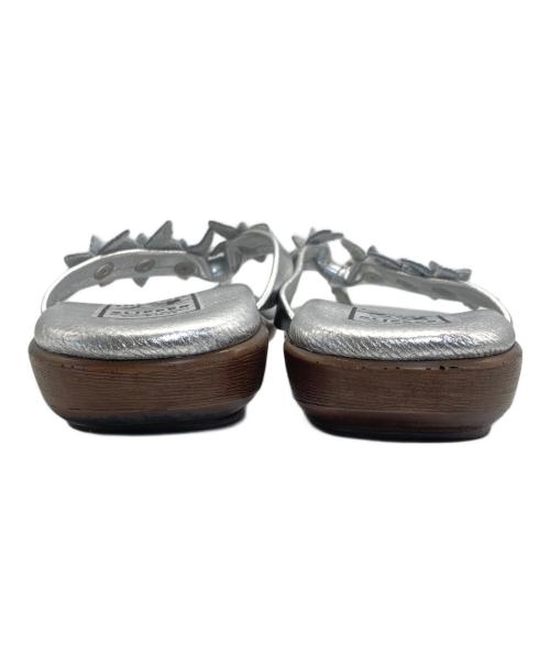 ISLAND SLIPPER（アイランドスリッパ）ISLAND SLIPPER (アイランドスリッパ) メタリックトングサンダル シルバー サイズ:SIZE 9の古着・服飾アイテム