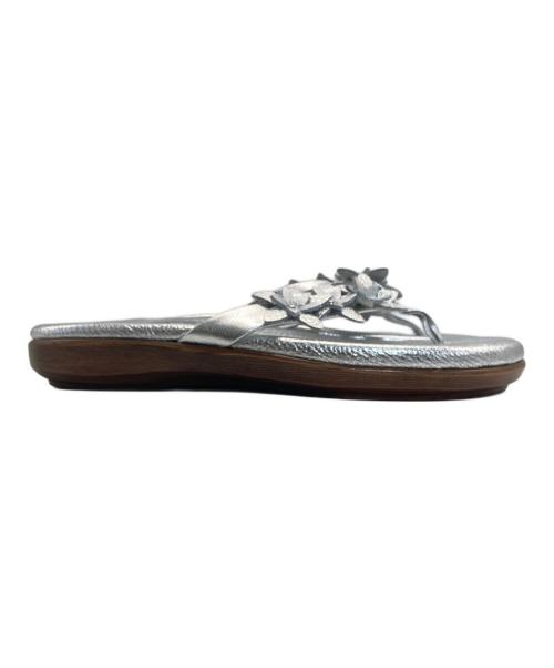 ISLAND SLIPPER（アイランドスリッパ）ISLAND SLIPPER (アイランドスリッパ) メタリックトングサンダル シルバー サイズ:SIZE 9の古着・服飾アイテム